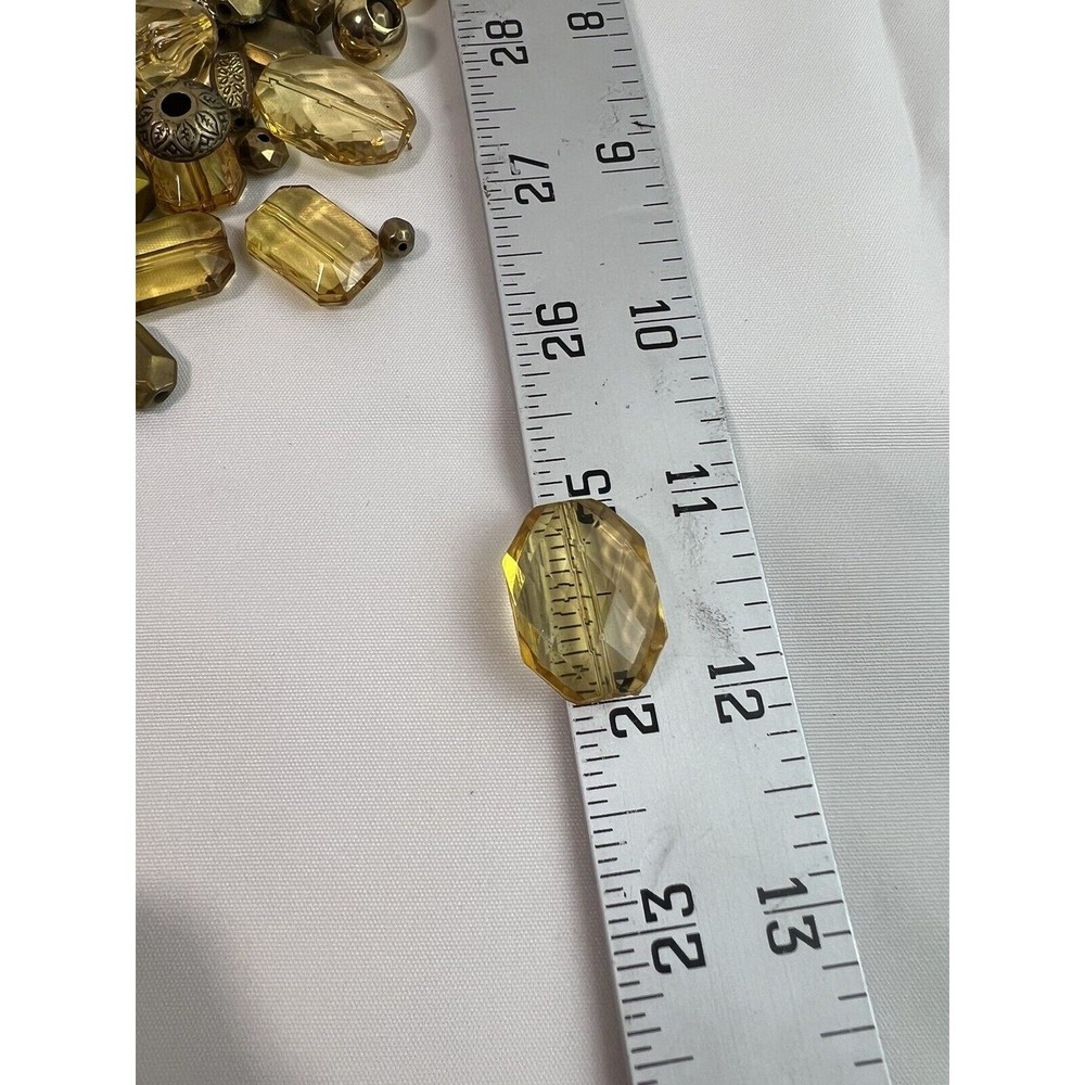 ASSORTED GOLDTONE/MOSS PLASTIC BEADS-100+BEADS -GREAT FOR JEWELRY DESIGNERS!!!! - Picture 3 of 8